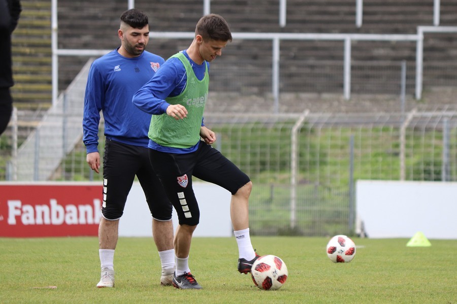 Training KFC Uerdingen 17.04.2019_12