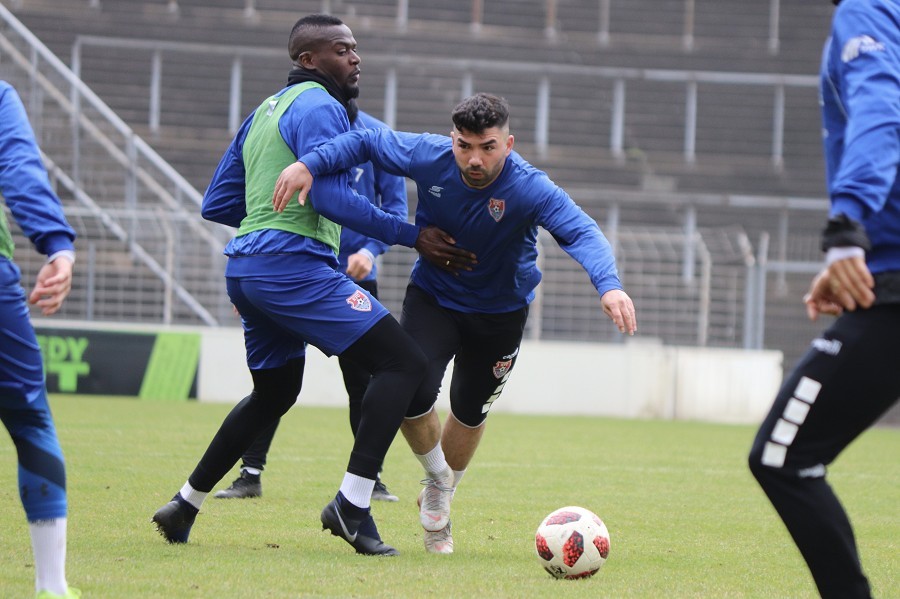 Training KFC Uerdingen 17.04.2019_21