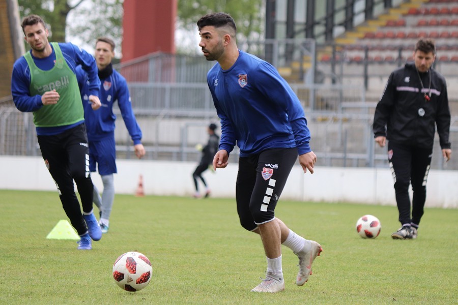 Training KFC Uerdingen 17.04.2019_23