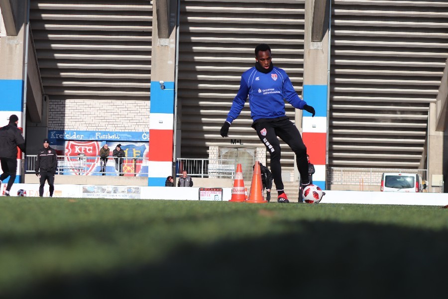 Training KFC Uerdingen 19.01.2019_17