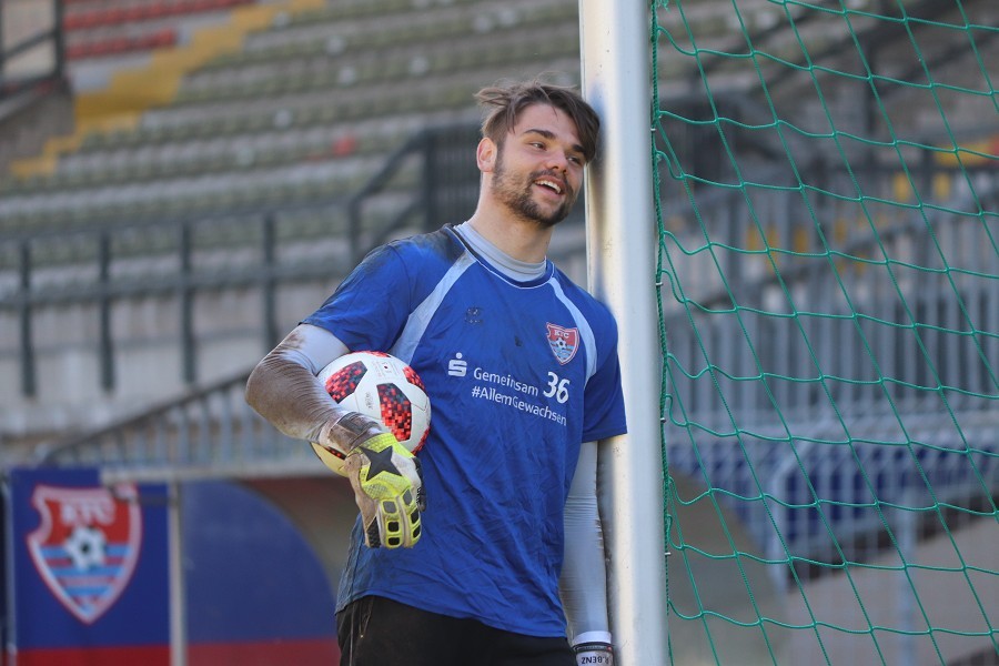 Training KFC Uerdingen 20.04.2019_23
