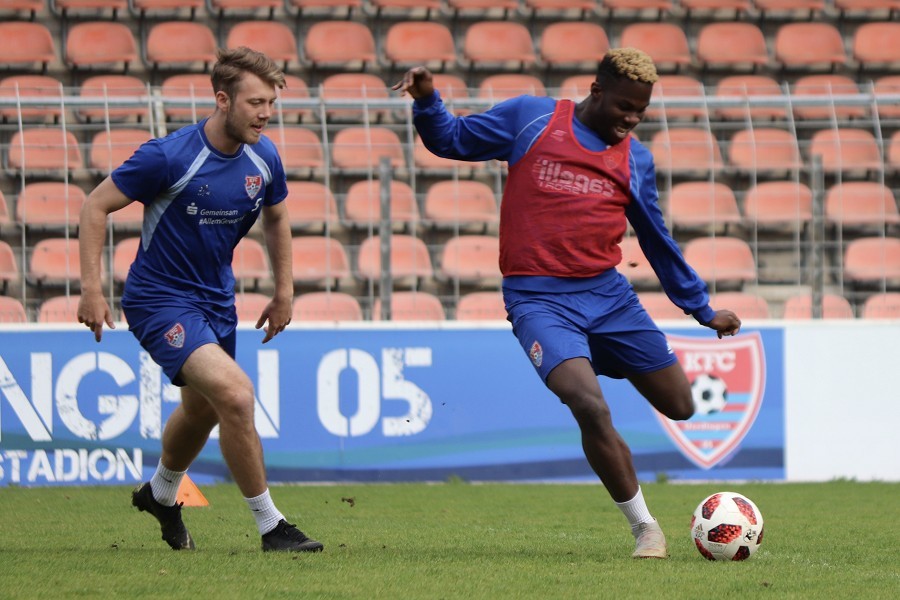 Training KFC Uerdingen 24.04.2019_15