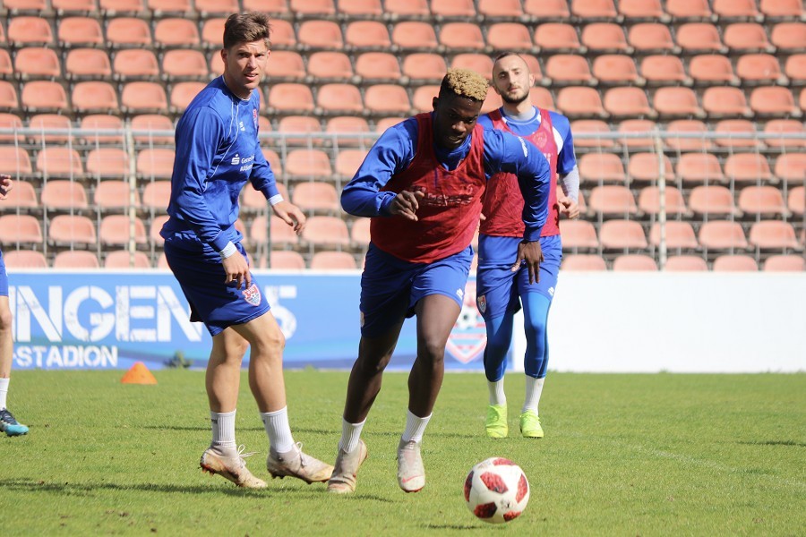 Training KFC Uerdingen 24.04.2019_23
