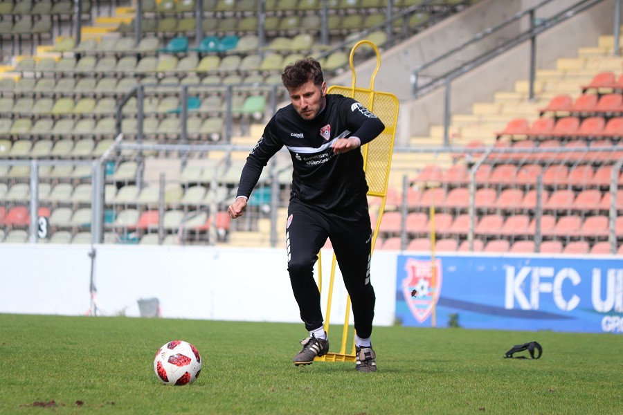Training KFC Uerdingen 24.04.2019_39