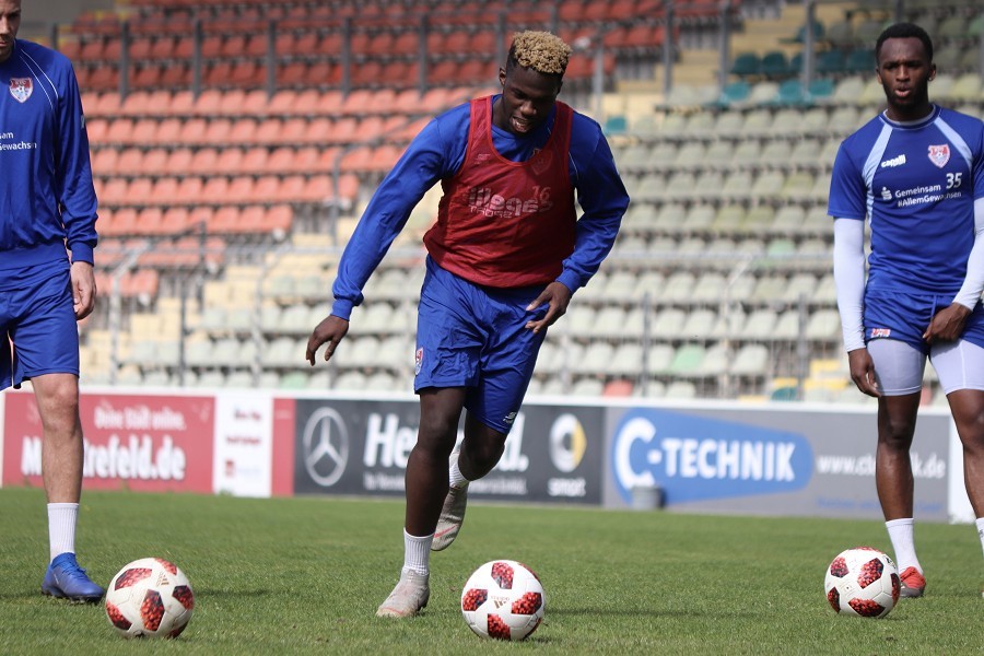Training KFC Uerdingen 24.04.2019_40