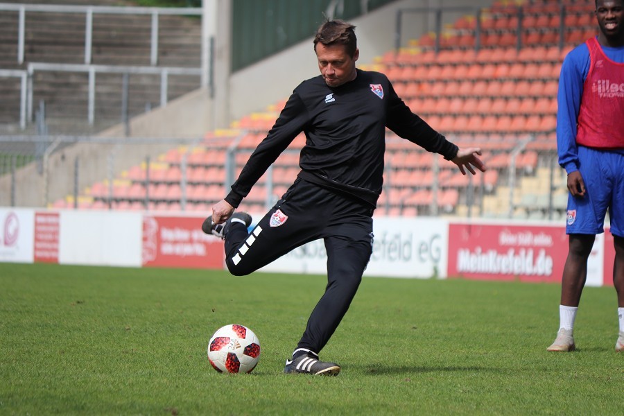 Training KFC Uerdingen 24.04.2019_42