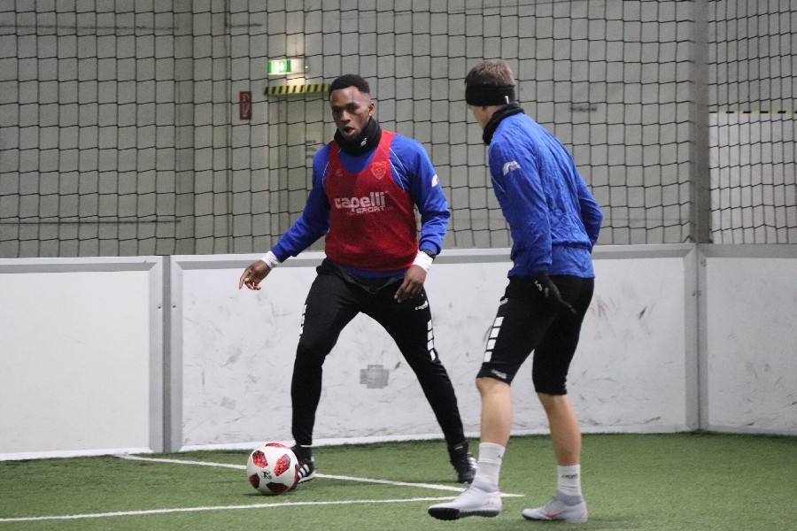 Training KFC Uerdingen 26.01.2019_17