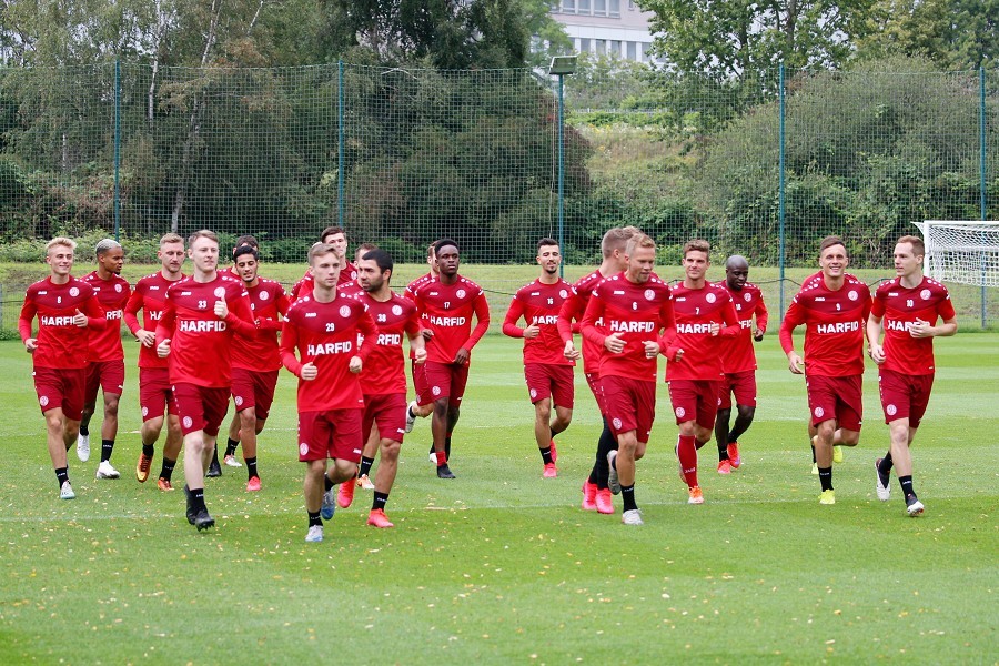 Trainingsauftakt RW Essen (16.07.2020)_13
