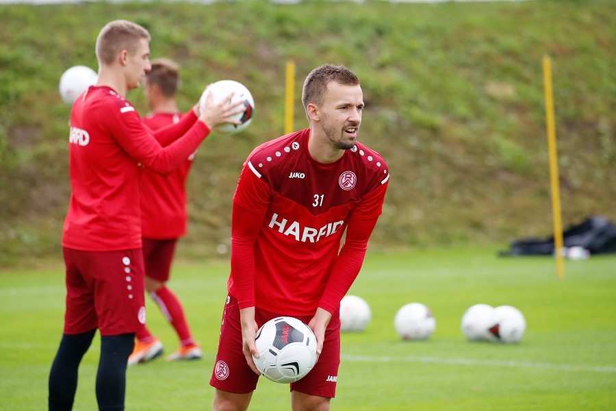 Trainingsauftakt RW Essen (16.07.2020)_20