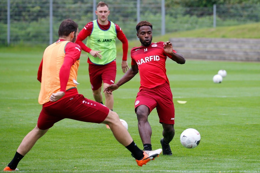 Trainingsauftakt RW Essen (16.07.2020)_30