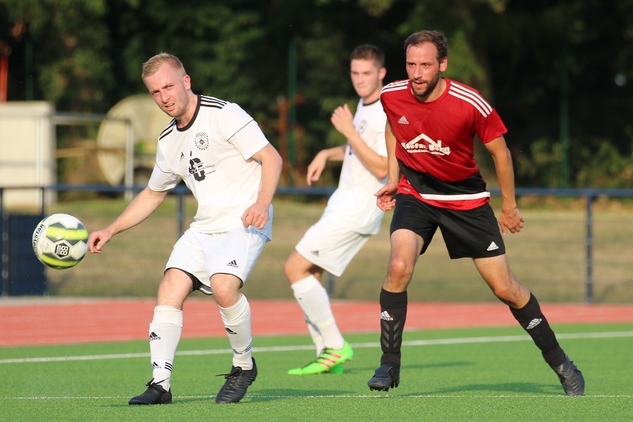 TuRa Brüggen- DJK/VfL Giesenkirchen (2019/20)_32