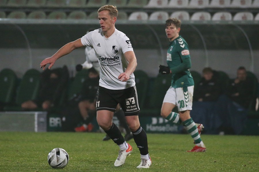 VfB Lübeck vs. Heider SV (2021/22)_11
