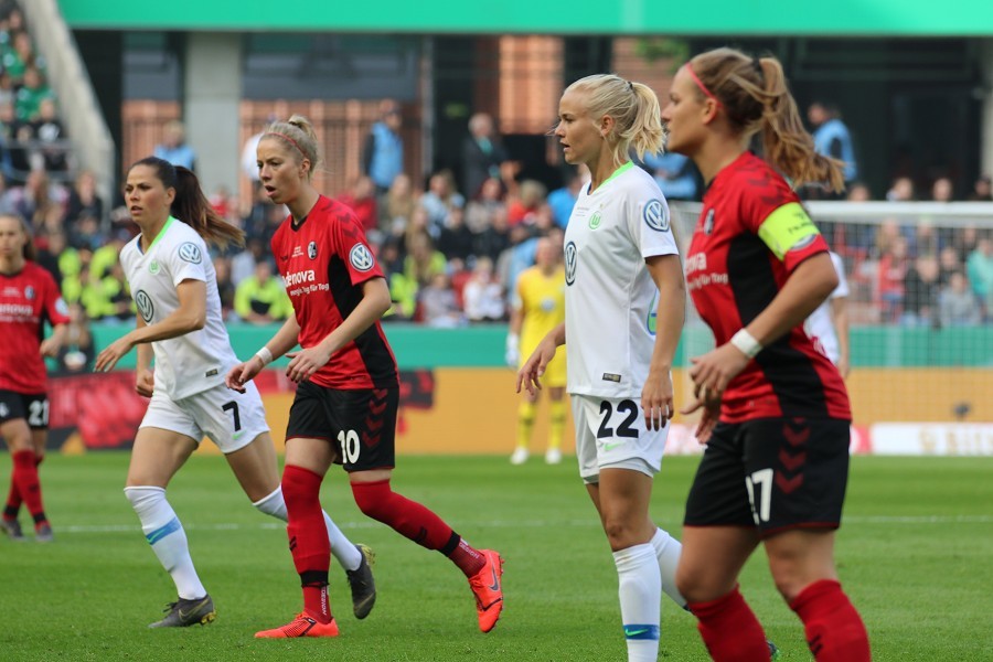VfL Wolfsburg- SC Freiburg (2018/19)_14