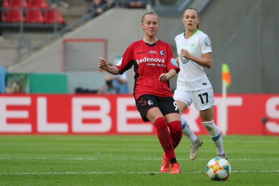 VfL Wolfsburg- SC Freiburg (2018/19)_45