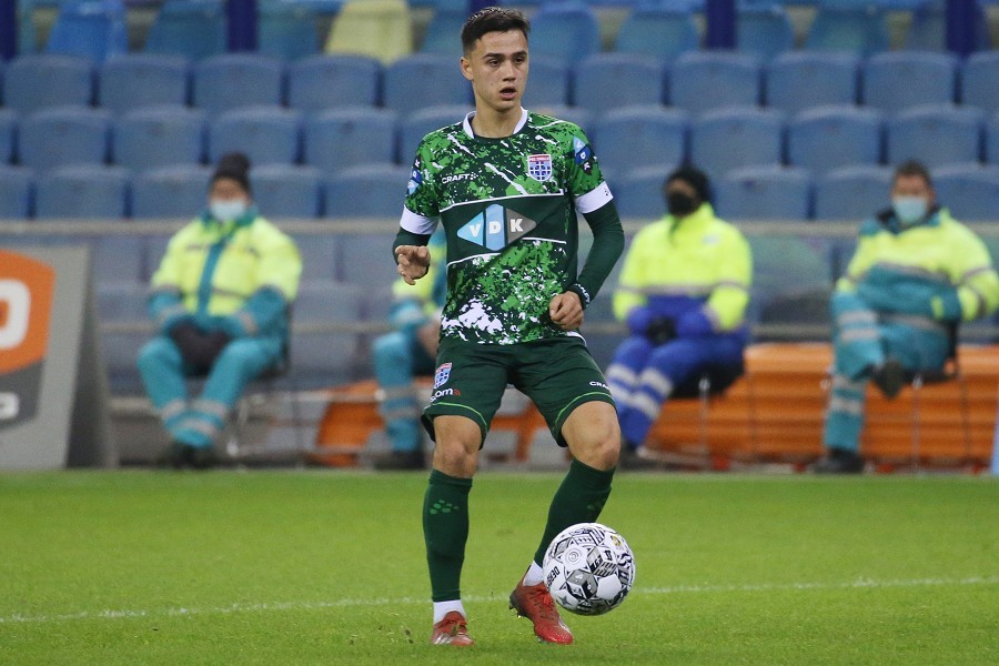Vitesse Arnheim vs. PEC Zwolle (2021/22)_21