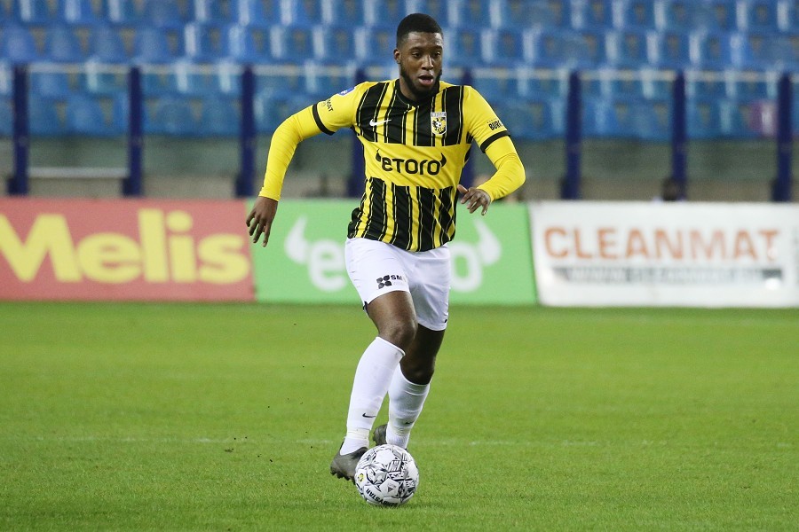 Vitesse Arnheim vs. PEC Zwolle (2021/22)_23