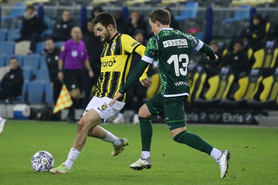 Vitesse Arnheim vs. PEC Zwolle (2021/22)_26