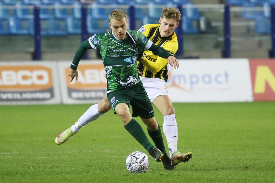 Vitesse Arnheim vs. PEC Zwolle (2021/22)_33