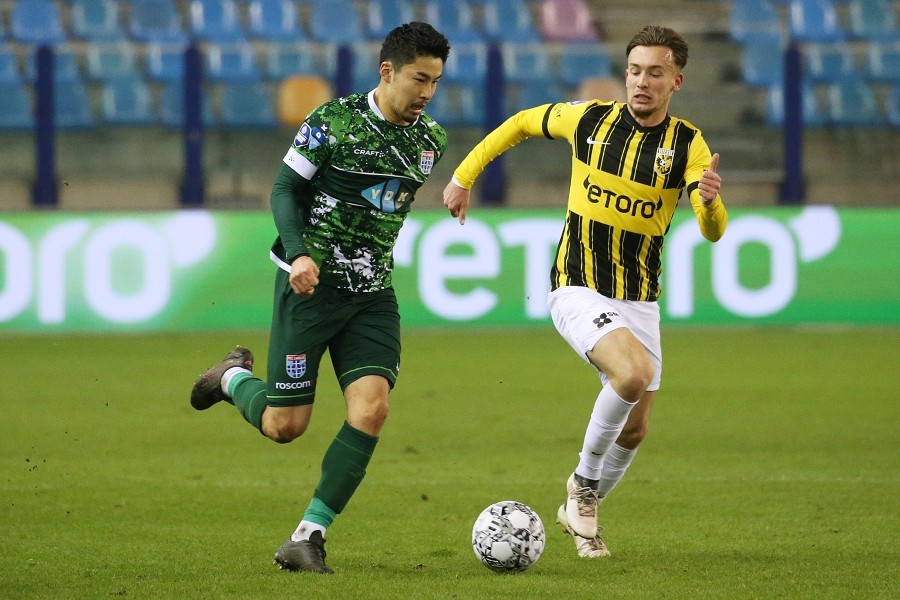 Vitesse Arnheim vs. PEC Zwolle (2021/22)_44