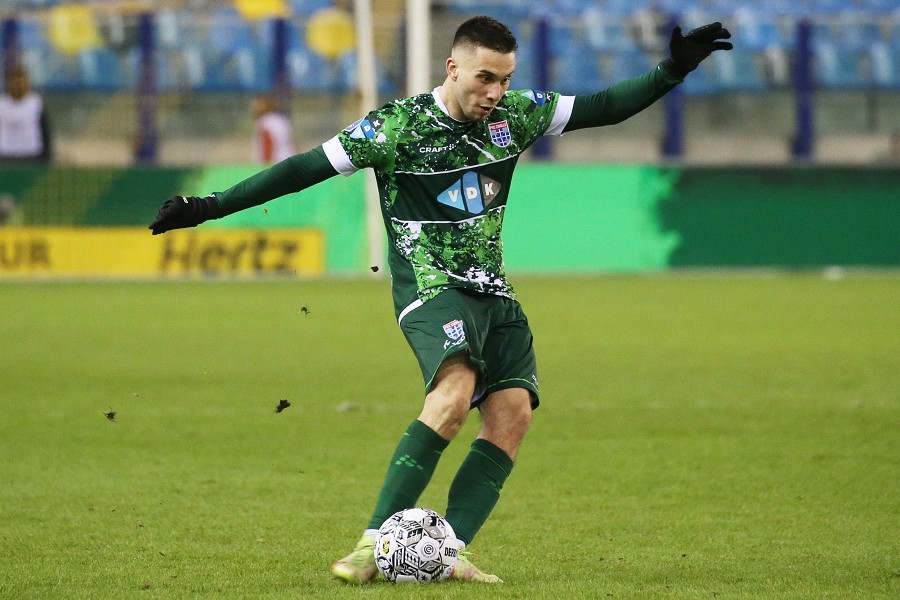 Vitesse Arnheim vs. PEC Zwolle (2021/22)_46