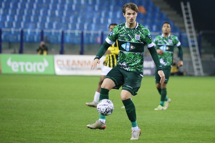 Vitesse Arnheim vs. PEC Zwolle (2021/22)_47