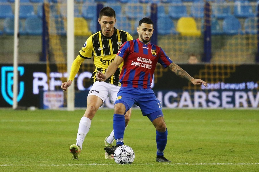 Vitesse vs. DVS´33 Ermelo (2021/22)_12