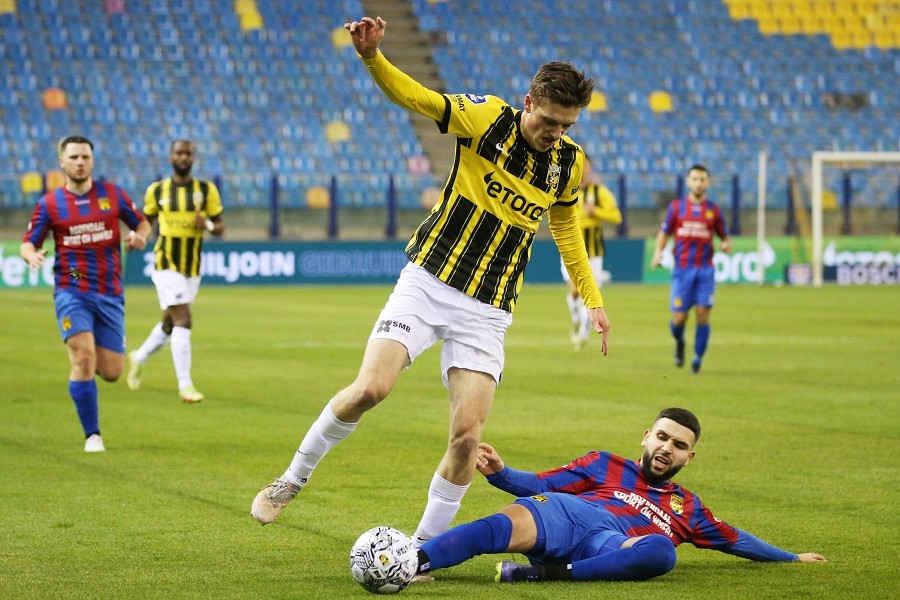 Vitesse vs. DVS´33 Ermelo (2021/22)_15
