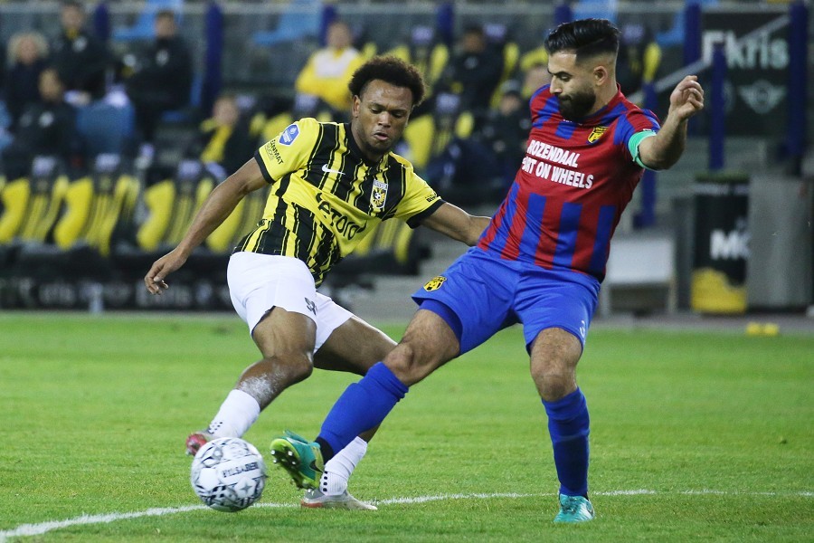 Vitesse vs. DVS´33 Ermelo (2021/22)_24