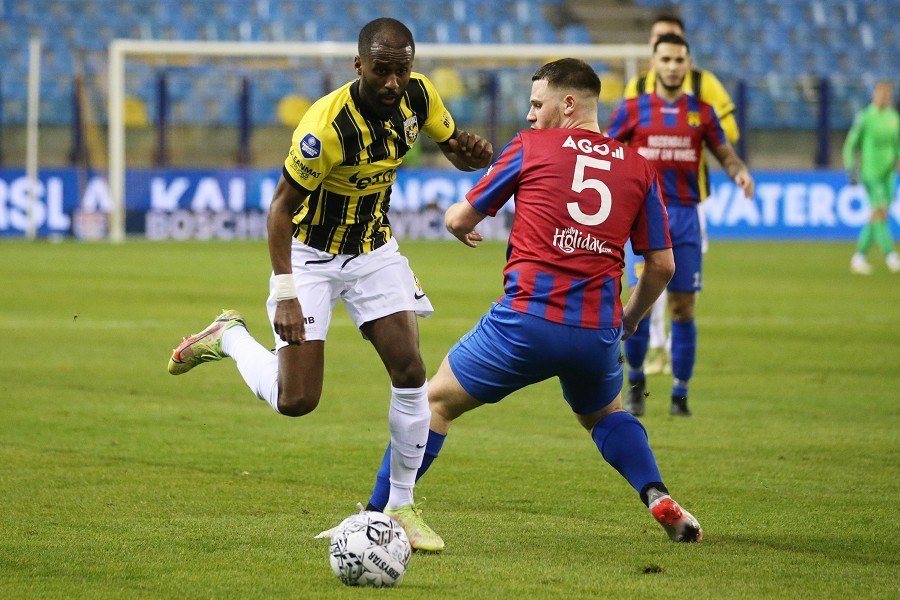 Vitesse vs. DVS´33 Ermelo (2021/22)_26