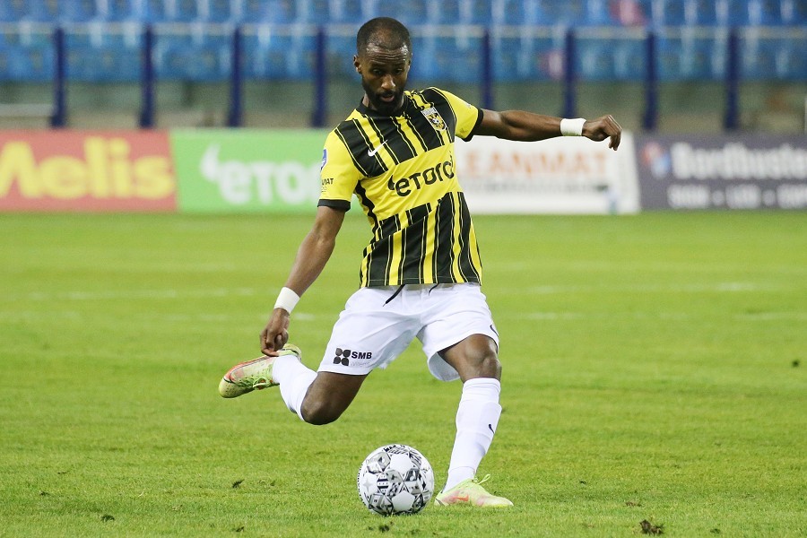 Vitesse vs. DVS´33 Ermelo (2021/22)_28