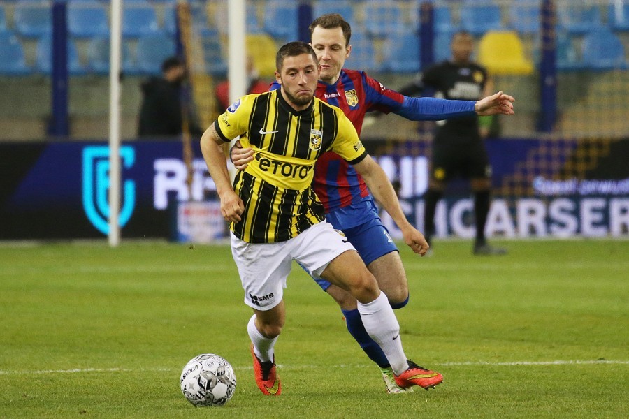 Vitesse vs. DVS´33 Ermelo (2021/22)_37