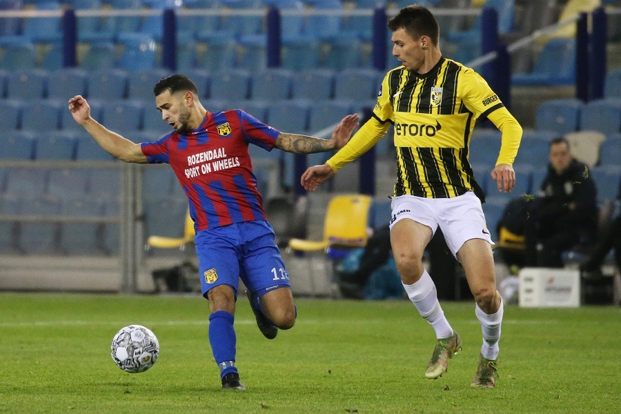 Vitesse vs. DVS´33 Ermelo (2021/22)_40