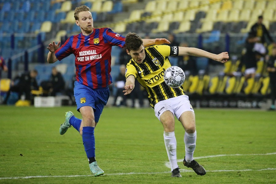 Vitesse vs. DVS´33 Ermelo (2021/22)_43