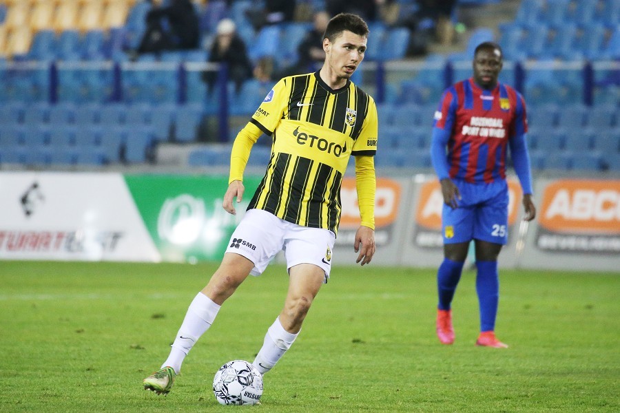 Vitesse vs. DVS´33 Ermelo (2021/22)_55