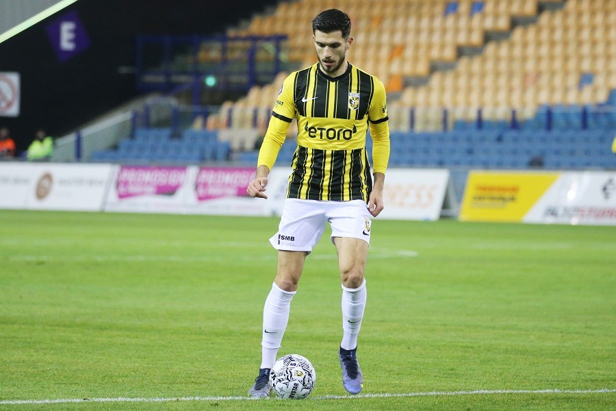 Vitesse vs. DVS´33 Ermelo (2021/22)_9