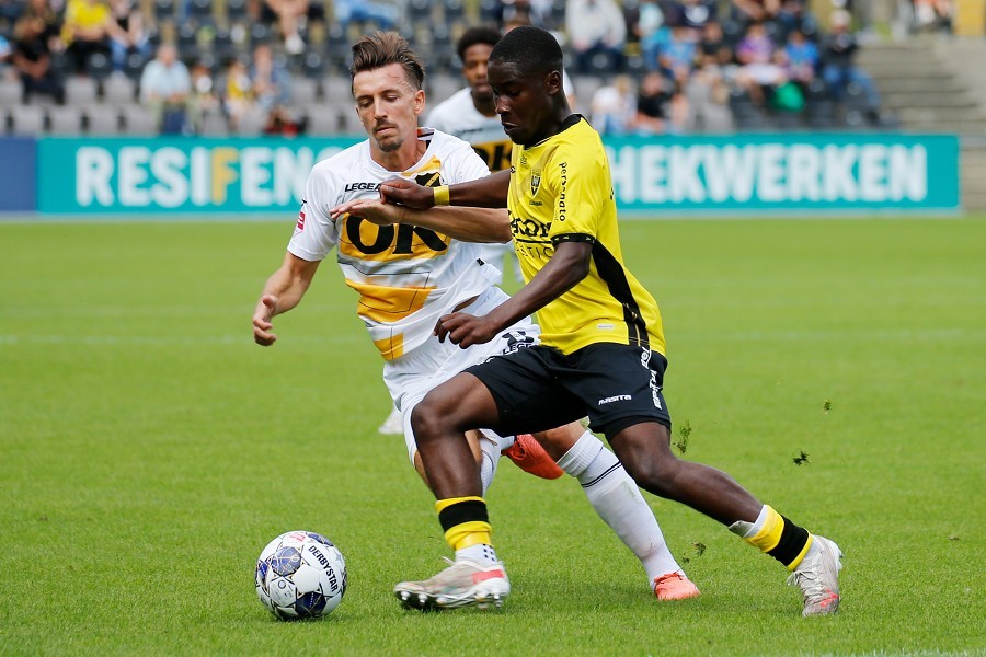 VVV Venlo vs. NAC Breda (2021/22)_10