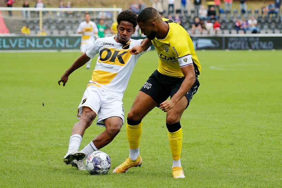 VVV Venlo vs. NAC Breda (2021/22)_14