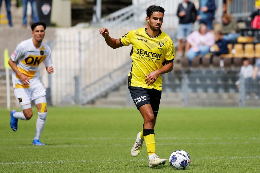VVV Venlo vs. NAC Breda (2021/22)_4