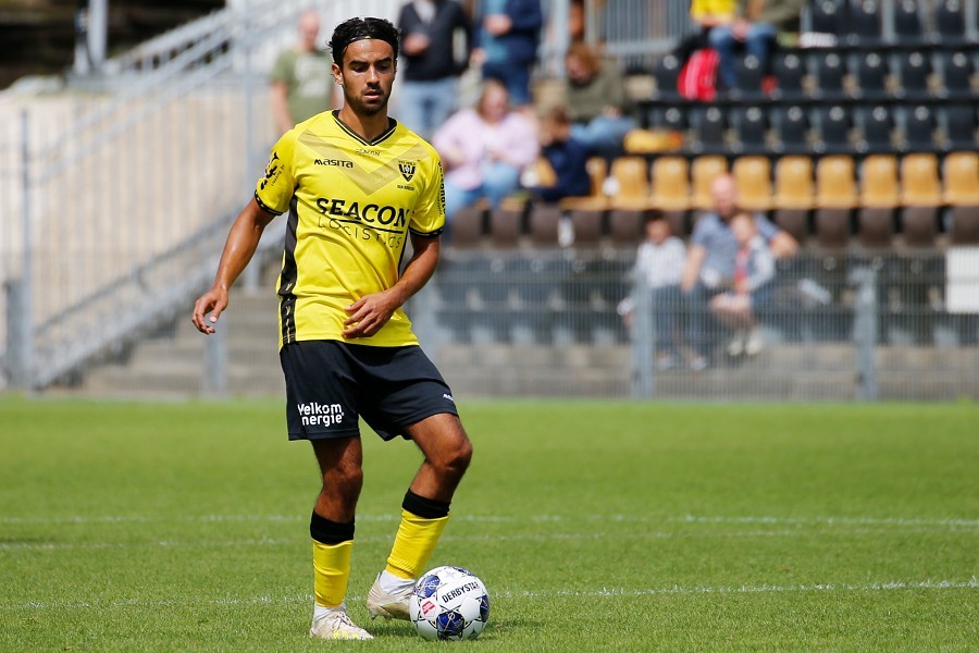VVV Venlo vs. NAC Breda (2021/22)_5