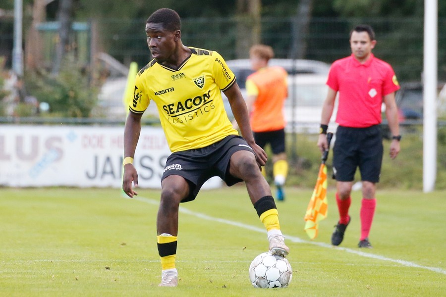VVV Venlo vs. VV Una Zeelst (2021/22)_32