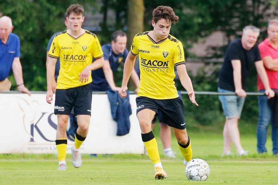 VVV Venlo vs. VV Una Zeelst (2021/22)_39