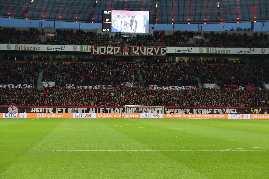 Bayer 04 Leverkusen- Borussia Mönchengladbach (2017/18)_7